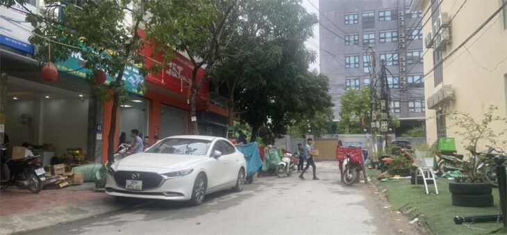 Nhà đẹp lai xá 13,8 tỉ 4,5 m * 12 m 6 tầng thang máy đường rộng sổ đẹp