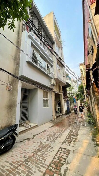 Bán nhà riêng 36m2, 3 tầng, 3PN, tại Kim Giang, Hoàng Mai, HN, ô tô đậu cửa, giá già 4,5 tỷ