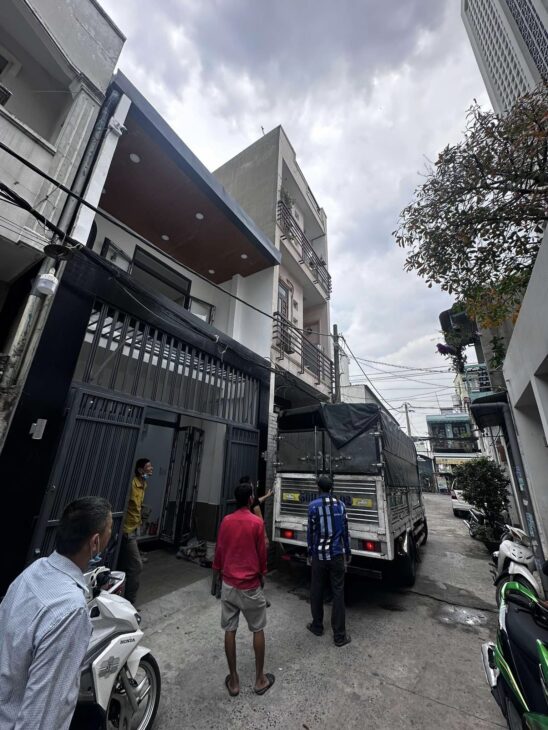 NHÀ ĐẸP Ở NGAY????HXH 6M????50M2(4,5x12m) CHỈ 6,x Tỷ????P.LONG A, Q9???? VÀNH ĐAI 2, mê trô