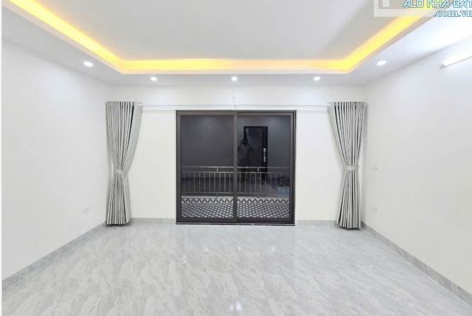 BÁN GẤP NHÀ 4TẦNG TUYỆT ĐẸP NỘI AM -LIÊN NINH 40M*MT4.9 NGÕ GẦN 3M BÁN RẺ 4.5 TỶ
