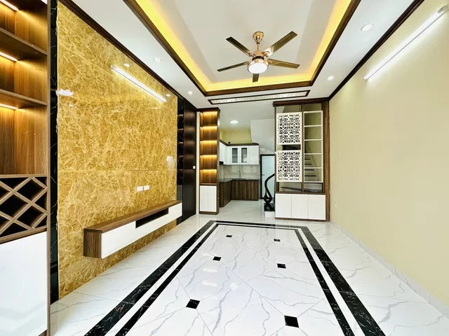 Siêu phẩm nhà mới phố Thúy Lĩnh 5 tầng x 32m2 nhỉnh 4 tỷ