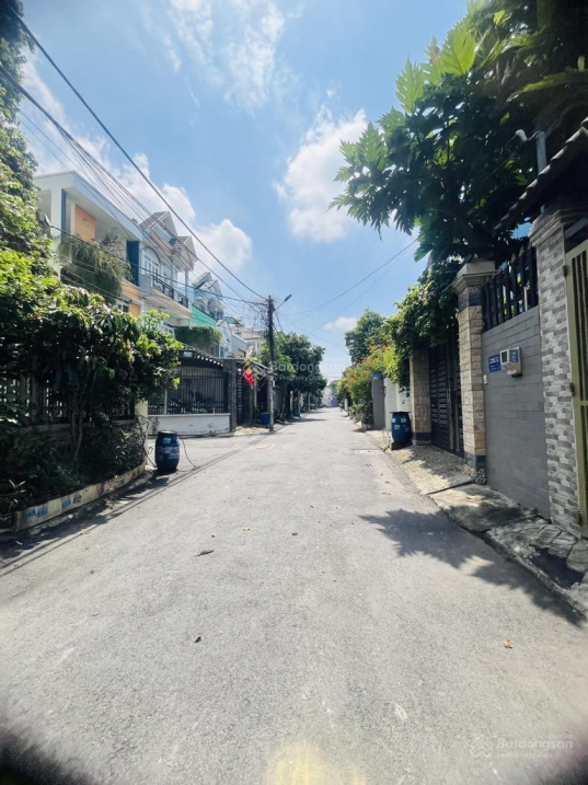 Nhà Tam Bình 3tầng, 4PN, 3WC, 4x14m, Full Gỗ Cao Cấp, HXH Tránh!