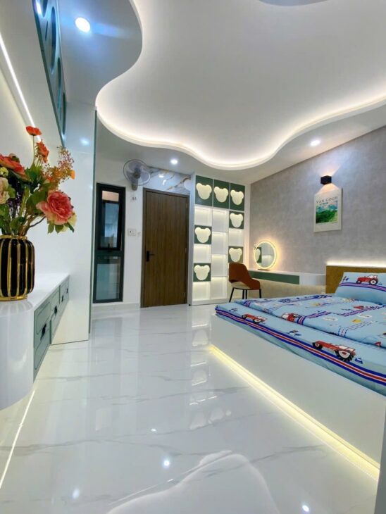 Bán nhà Sư Vạn Hạnh Quận 10,HXH 4×12.5m 3 tầng chỉ nhỉnh 5 tỷ.