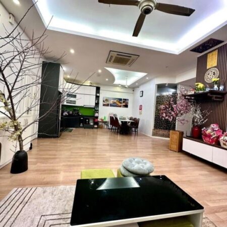 Bán chung cư CT2 KDT Văn Khê, 140m2, 3 ngủ,2wc, full nội thất, giá 5,7 tỷ