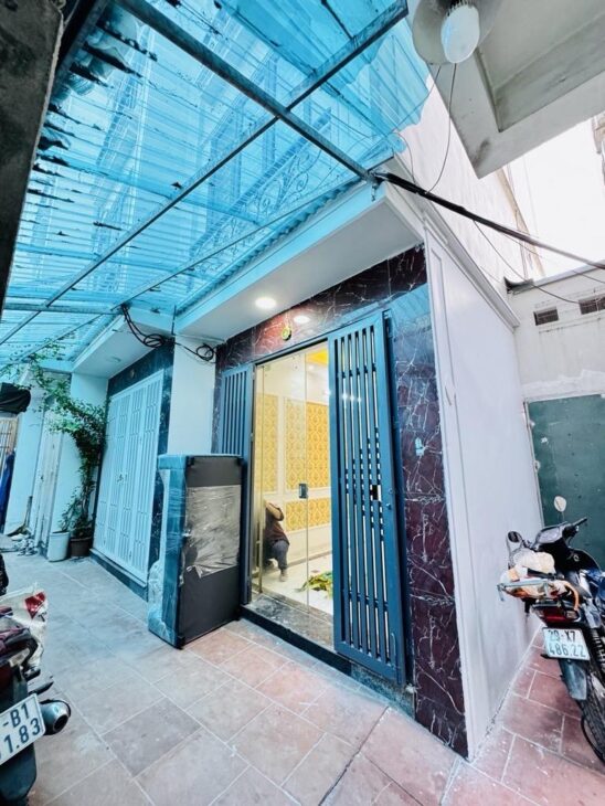 Bán nhà mới tinh ngõ rộng ở Ngũ Nhạc,H.Mai, DT 30m2, giá nhỉnh 4 tỷ