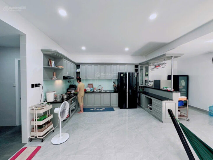 Siêu phẩm tại Làng Đại Học ABC, Phước Kiển, bán biệt thự DT 250m2, 3 tầng, full NT cao cấp,24 tỷ