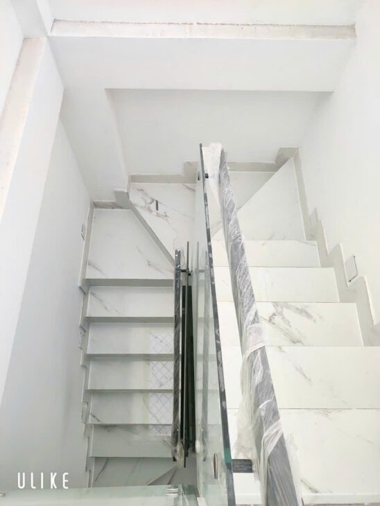 Nhà đẹp 4 tầng, Ô tô ngủ trong nhà, Tiếp Giáp Quận 1, 135m2sd Chỉ có 7,6 tỷ. Đường Bừi Hữu Nghĩa,