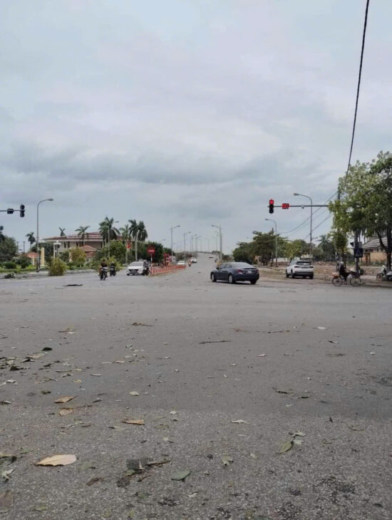 BÁN GẤP LÔ ĐẤT MẶT ĐƯỜNG MƯỜI XÃ ĐÔNG ĐỘNG, DT=180M2,MT=7M, GIÁ NHỈNH 5 TỶ