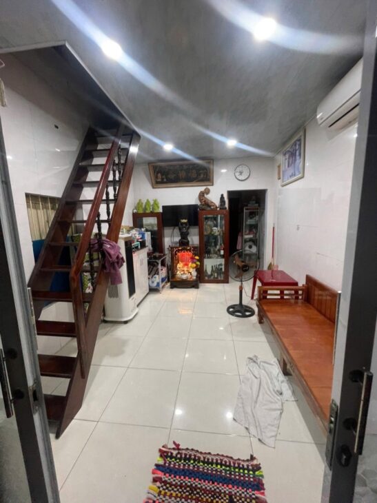 Nhà 2 tầng gỗ kiệt Hoàng Diệu 41m giá 2,2 tỷ –