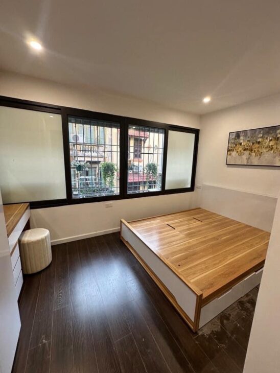 Bán căn hộ TT Nguyễn Chí Thanh ,quận Ba Đình siêu đẹp.Lô Góc 3 mặt thoáng sáng, View sân chung,Full