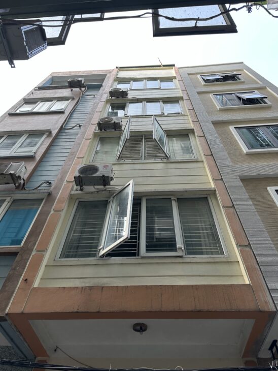 Bán nhà 5 tầng 36/37m2 TRần Quốc Hoàn Cầu Giấy