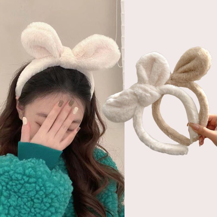 Những mẫu cài tóc xinh giúp gọn tóc trang điểm có sẵn