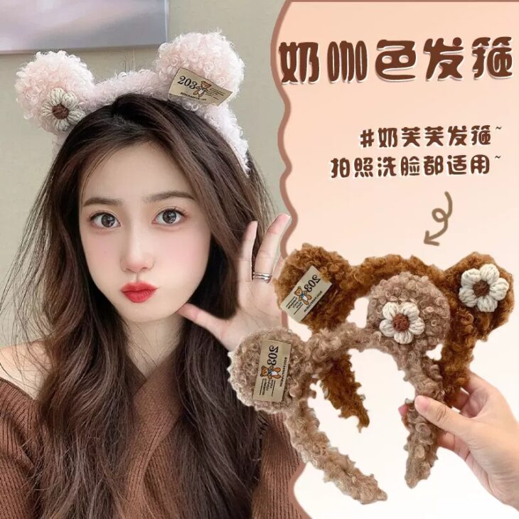 Những mẫu cài tóc xinh giúp gọn tóc trang điểm có sẵn