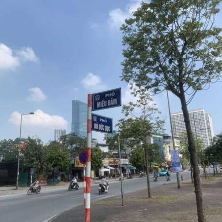 Sốc. Nhà mới Mễ Trì Thượng, Nam Từ Liêm 48m2 mặt tiền 7m, 5 Tầng, Full Nội Thất