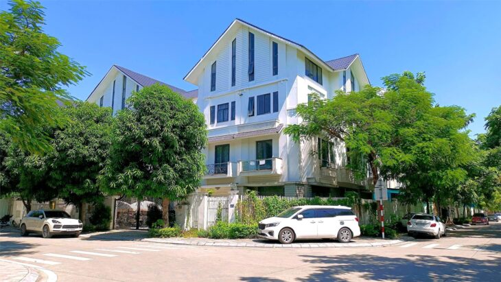 (Hàng góc – giá rẻ) bán nhanh căn góc 152m2, cạnh 8 tòa chung cư, sẵn sổ đỏ, dòng tiền ~ 200tr/năm