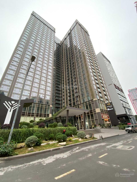 Văn phòng cho thuê full nội thất diện tích 750m2 có cắt nhỏ từ 46m2 tại Epic Tower 19 Duy Tân quận