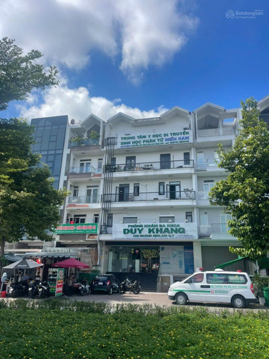 Tòa nhà VP đường 40m KDC Him Lam Q7, 6 tầng có, HD thuê cao 151,02tr, sát cạnh Q4, Q1. Giá tốt 70tỷ