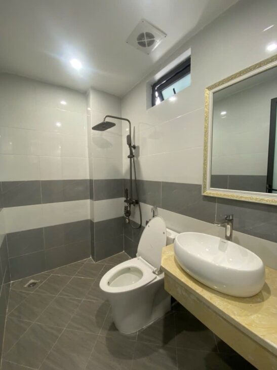 Bán nhà khu Văn Miếu 30m2 x 5T, mt 4m, 3 thoáng, 10m ra mặt phố, 7 tỷ