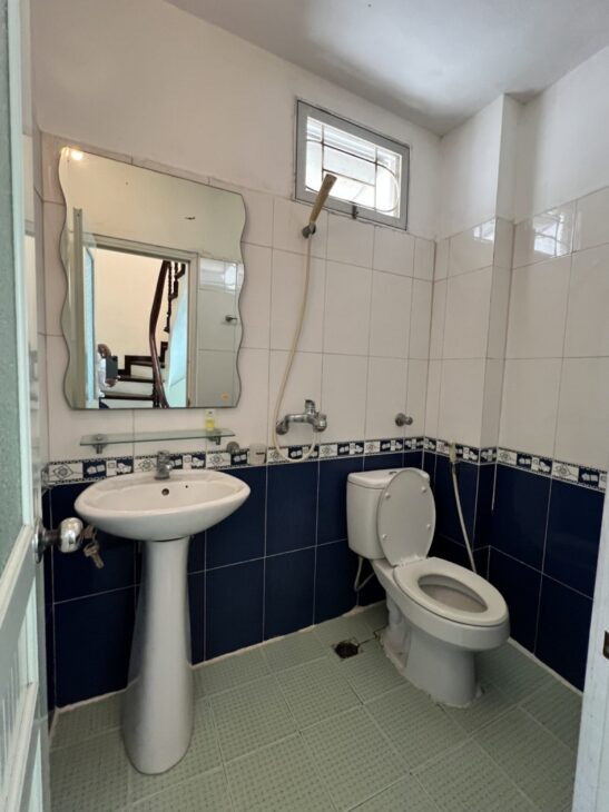 Bán nhà Tôn Đức Thắng 21m2 x 3 tầng, 2 thoáng vĩnh viễn, 40m ra oto, 4,5 tỷ