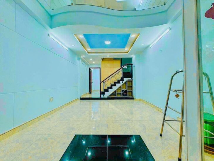 Bán nhà Hoàng Hoa Thám – HXH 7c – DTsd 205m2 – 360 Triệu/Y