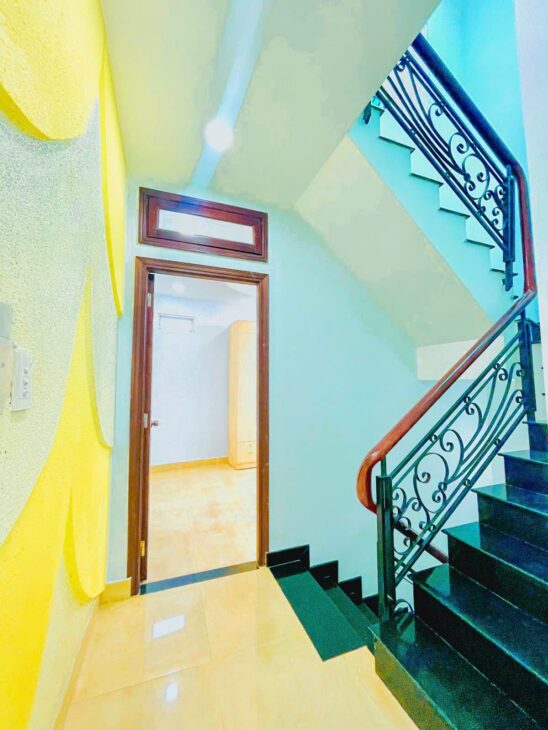 Bán nhà Hoàng Hoa Thám – HXH 7c – DTsd 205m2 – 360 Triệu/Y