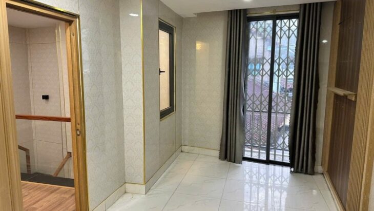Bán nhà Lê Duẩn,gần chợ Cồn, 2 tầng 3PN, 78m2 ngang 7m, nhà đẹp, chỉ 3 ty 1.
