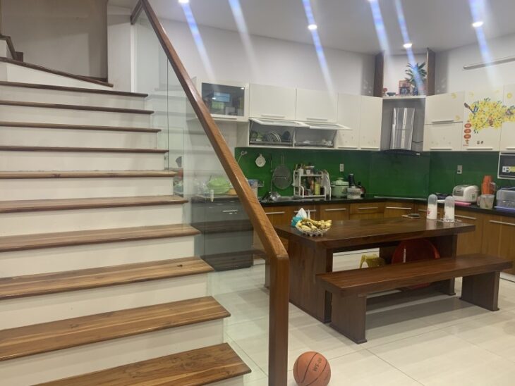 MT đường 7m,gần Tiểu La,dt lớn 72m2 x 3 tầng, nội thất VIP, chỉ 6.x ty