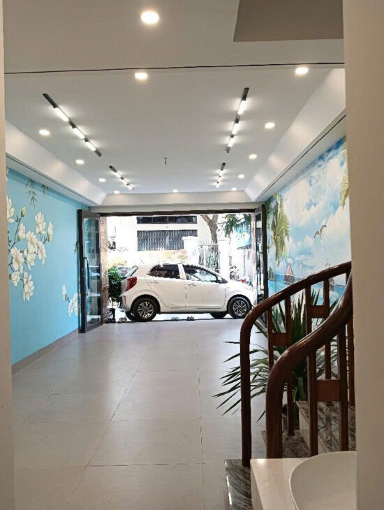 Siêu Hiếm – Bán nhà đẹp Nguyễn Sơn – Ô tô tránh vào nhà 53m2 nhỉnh 10 tỷ
