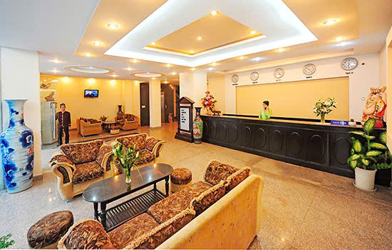 Bán gấp khách sạn 3 sao phố Bùi Thị Xuân . DT 123m2 MT 5.1m. 13T .Dòng tiền 10tỷ/năm.Gía 82 tỷ