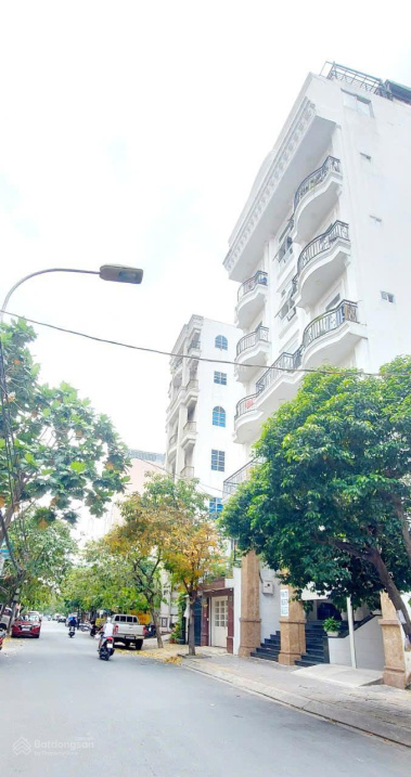 Chuyên bán căn hộ dịch vụ có dòng tiền tốt, dễ thanh khoản khu vực Quận 7 . Từ 50 tỷ đến 200 tỷ