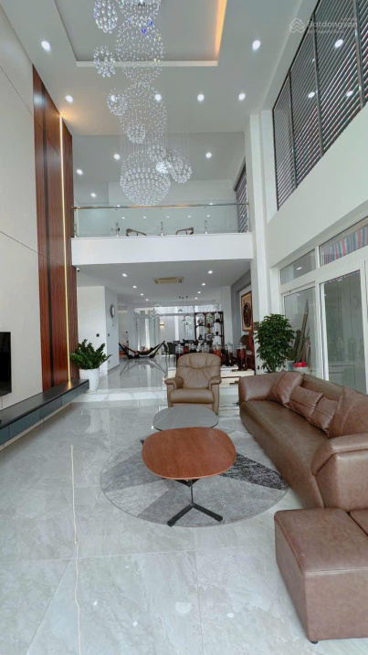 Siêu phẩm tại Làng Đại Học ABC, Phước Kiển, bán biệt thự DT 250m2, 3 tầng, full NT cao cấp,24 tỷ