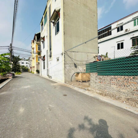 Hoa Hậu Bìa làng Đại Bằng Nguyên Khê