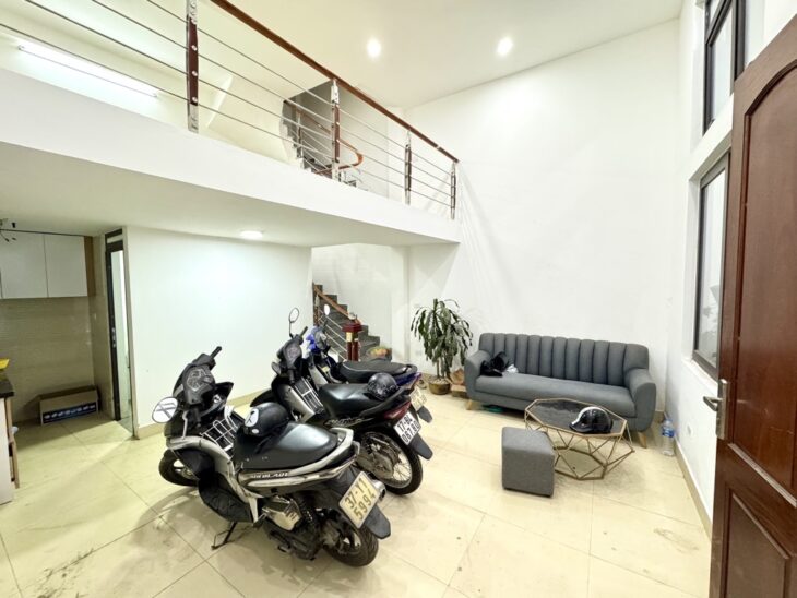 Nhà đẹp, nội thất cơ bản, xách Vali về ở ngay – ngõ thông – tiện ích ngập tràn -Bán nhà Gia Quất –