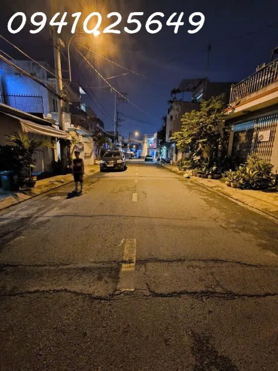 Bán căn nhà 89.5m2 mặt tiền đường Trịnh Hoài Đức, Phường Hiệp Phú, Quận 9 cũ, Thủ Đức, 11tỷ.