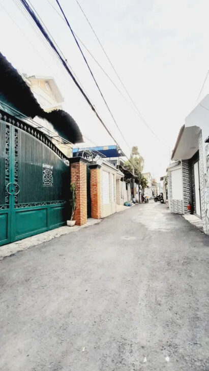 Bán căn nhà 1 trệt 1 lầu 2 mặt hẻm xe ô tô Dt 112m2, đường số 9, Hiệp Bình phước, Thủ Đức, 13.5tỷ.