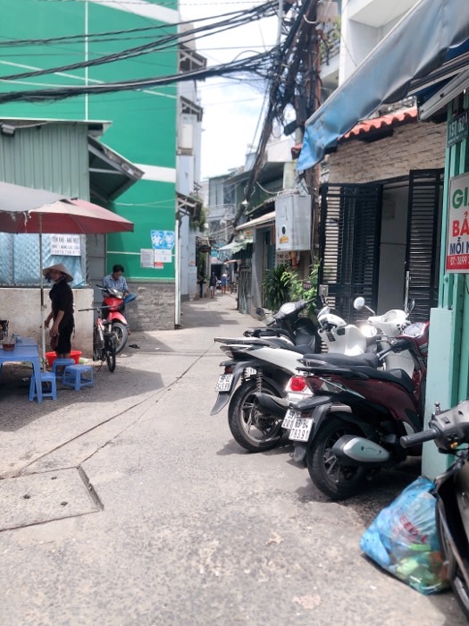 Nhà hẻm 157 Dương Bá Trạc 4.2×18 đúc 2 tầng chỉ 4 tỷ 4