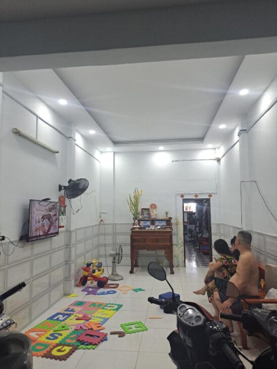 Nhà Ngon Giá Rẻ – 73m2 Chỉ 4.7 Tỷ – Hẻm Xe Hơi – Lô Góc – 2 Tầng Cốt Thép – Quận 12.