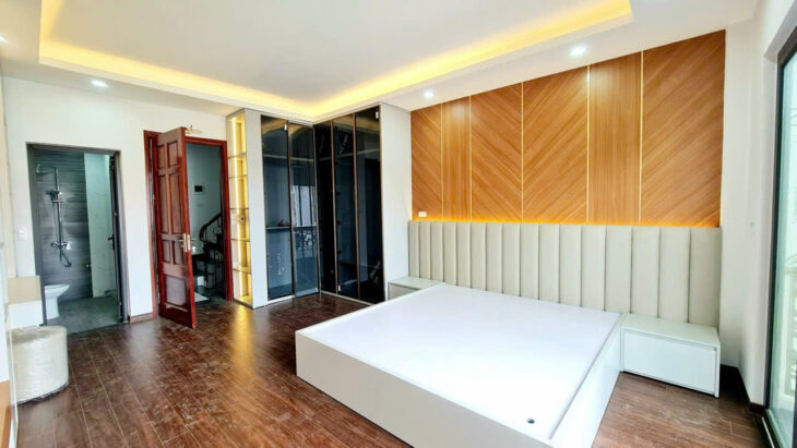 VIP! OTO đỗ cửa phố Yên Lạc – Kim Ngưu .DT 60m2,Mt 3,8m. 6T .Gía 18,5 tỷ