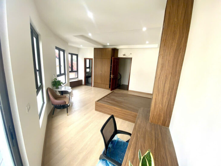 Nhà 6 Tầng Thang máy, Ngọc Thụy Long Biên, 40m², 3PN, Nội thất tiền tỷ, Giá Hấp Dẫn!