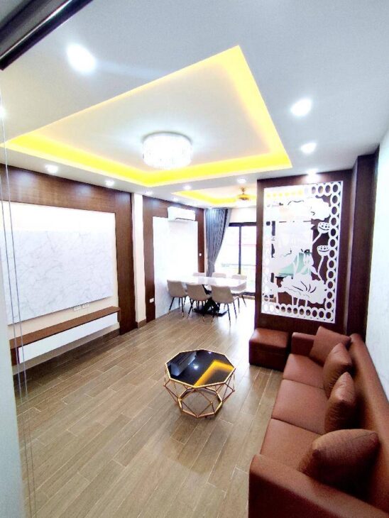 Bán Nhà Phân Lô Ô Tô Vào Nhà – Phố Giải Phóng, 8 Tầng Thang Máy, MT 7.8m, DT 67m² – View Thoáng,