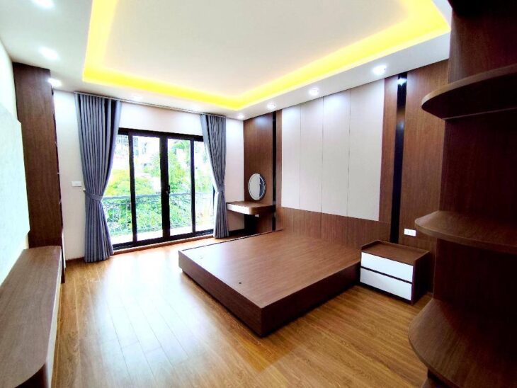 Bán Nhà Phân Lô Ô Tô Vào Nhà – Phố Giải Phóng, 8 Tầng Thang Máy, MT 7.8m, DT 67m² – View Thoáng,