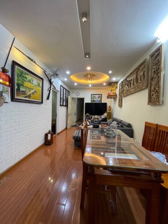 Bán Căn Hộ Chung Cư Nam Trung Yên – 2PN Rộng, 2WC, Phòng Khách VIP, Bếp Và Phòng Ăn Tiện Nghi 3,9 Tỷ