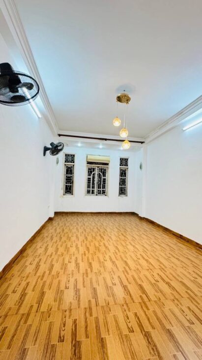 Bán Nhà Phân Lô Kinh Doanh Phố Tây Sơn – 52,1m², Ô Tô Đỗ Cửa, Giá 18,2 Tỷ