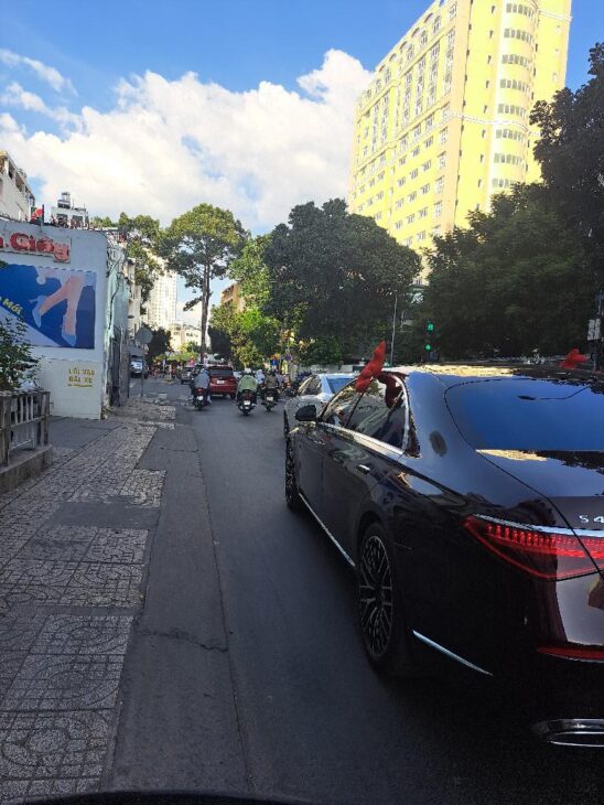 BÁN ĐẤT TẶNG NHÀ NÁT CÓ 5 PHÒNG TRỌ. ĐƯỜNG 14. HIỆP BÌNH CHÁNH. GIÁ 3 TỶ 950 TL.