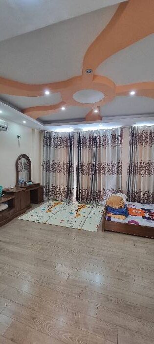 TRUNG TÂM QUẬN – BA BƯỚC LÊN PHỐ – NHÀ ĐẸP – THÔNG LÒ ĐÚC – BAY NHANH