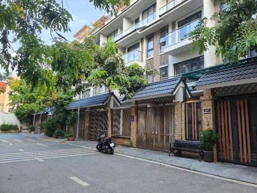 CẦN BÁN GẤP SIÊU PHẨM TRƯƠNG ĐỊNH – ĐƯỜNG CONTAINER TRÁNH – GARA Ô TÔ VÀO NHÀ : DT 100m2 – MT 5m –