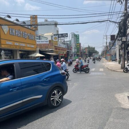 Bán nhà mặt tiền 9,2x27m giá 27 tỷ Đường Nguyễn Ảnh Thủ