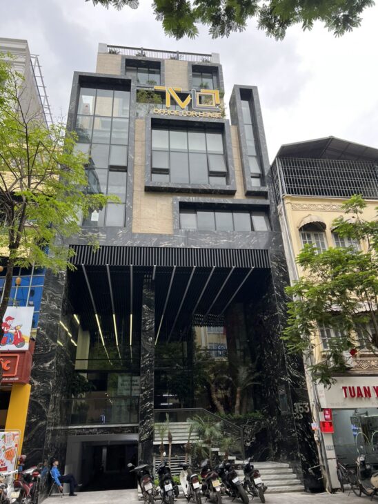 Đập hộp sàn văn phòng mới tinh tại TVL 153 Đội Cấn – Ba Đình với diện tích 270m2 với kiến trúc cực