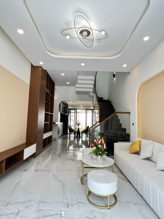 SIÊU PHẨM 3 TẦNG MỚI CỰC ĐẸP, HẺM XE HƠI LÒ LU, QUẬN 9, SỔ HOÀN CÔNG 68M2, 5.86 TỶ – LH 0911242789