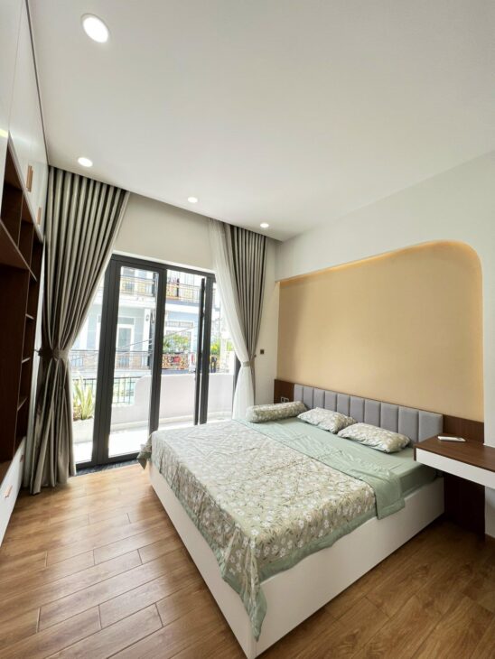 SIÊU PHẨM 3 TẦNG MỚI CỰC ĐẸP, HẺM XE HƠI LÒ LU, QUẬN 9, SỔ HOÀN CÔNG 68M2, 5.86 TỶ – LH 0911242789